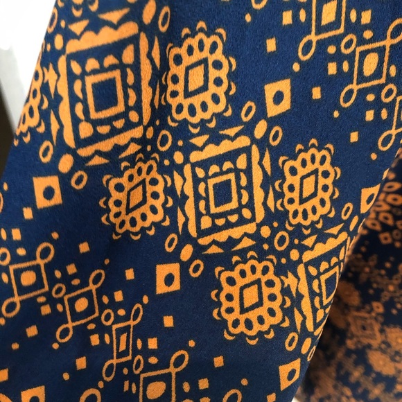 Fun 2 Fun 3/4 Length Blue and Orange Top - Picture 4 of 4